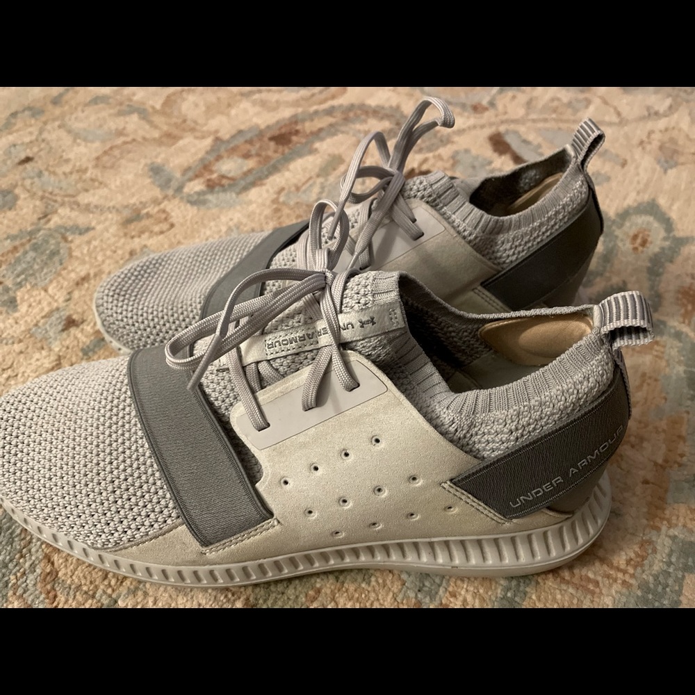 Under Armour women’s grey shoe
